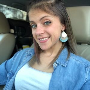 Meet your Posher, Kara